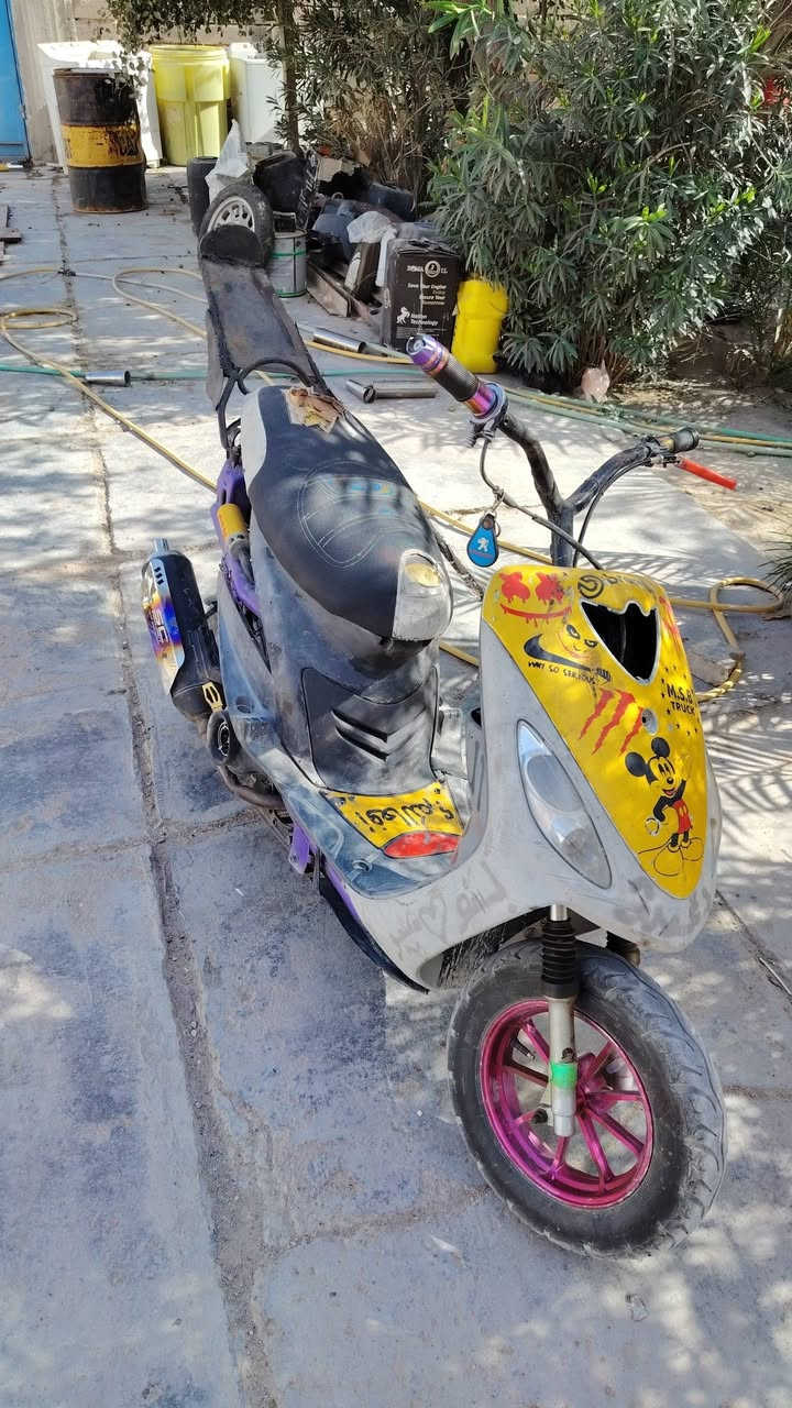 سلام عليكم شباب ماكس قجمه للبيع دراجه حلوه نهضه ومعدل تخبل مكينه ناعمه  بوشه 49ويل كب رياضي تايرات جدد سعر475 وبيهه مجال مكاني البصره الزبير رقم ***********
