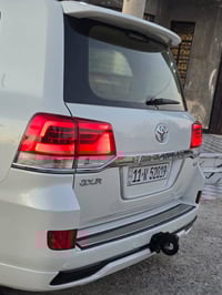 لاندكروزر موديل 17 كفاله عامه ضربه وصبغ وتبديل جديده على وضع الوكاله م...