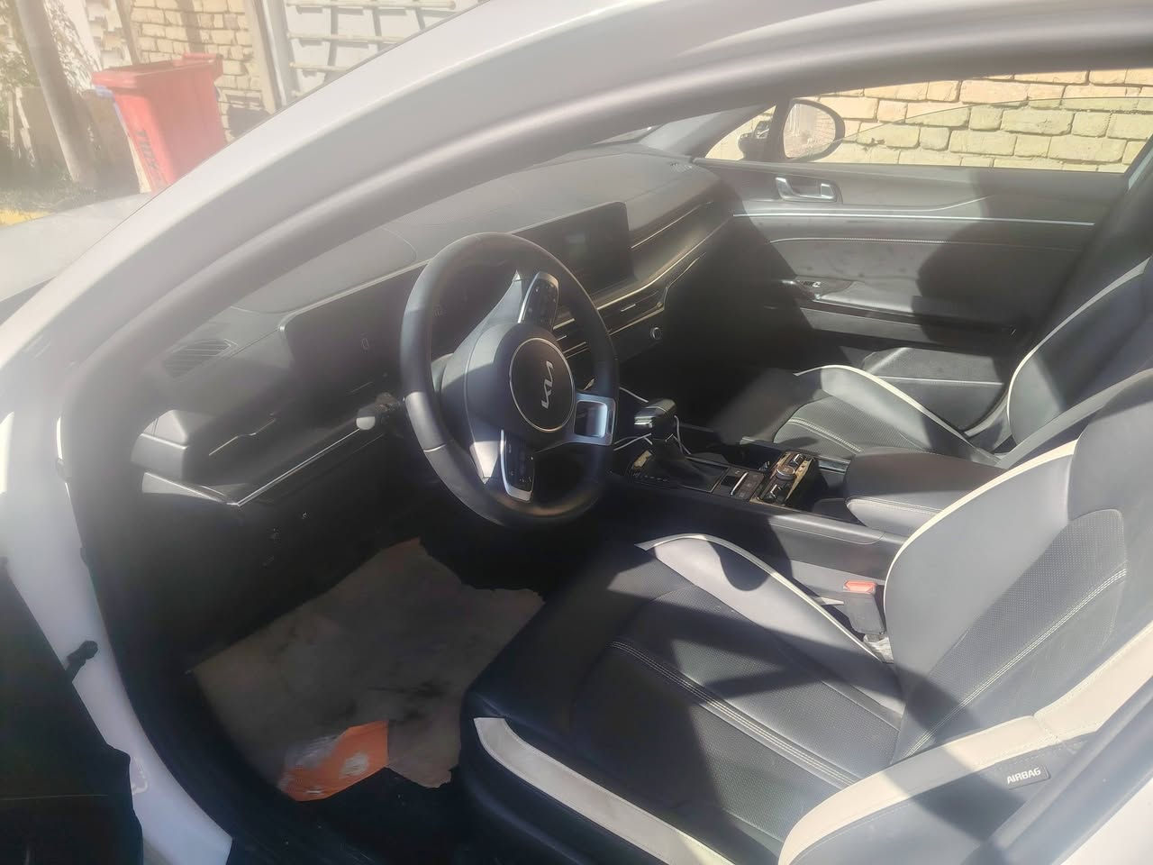 السلام عليكم كي فايف موديل 2025 جيتي لاين محرك 2500 تنفس طبيعي ماشيه 4000
ابسمي اني المستورد رقم شهداء اني اخ الشهيد
حادث مرفق فقط بيع بدون مراوس السعر 205 مكاني ذي قار للاتصال ***********
