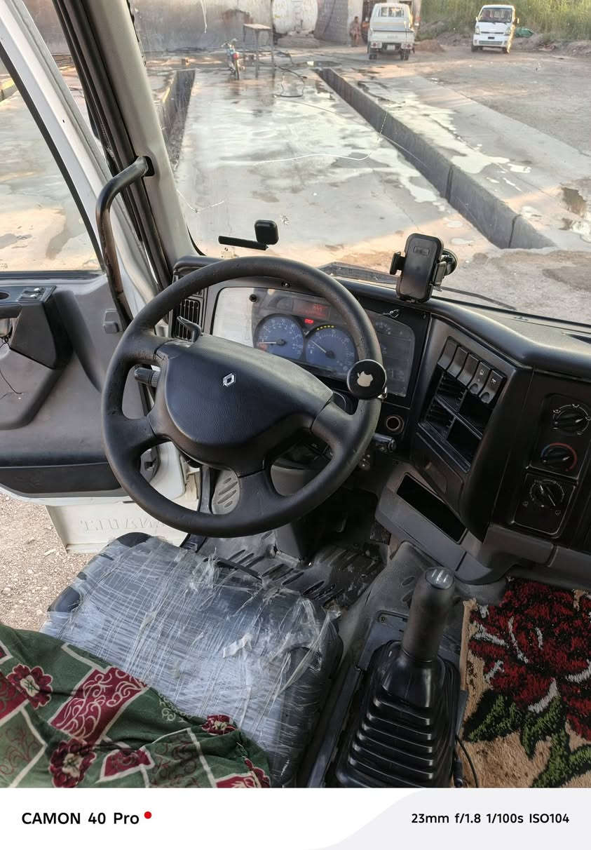 رينو 2002 مير مكينه شاصي اكسن مكفولات السياره جاهزه للعمل
***********
***********
الموقع واسط الدبوني
