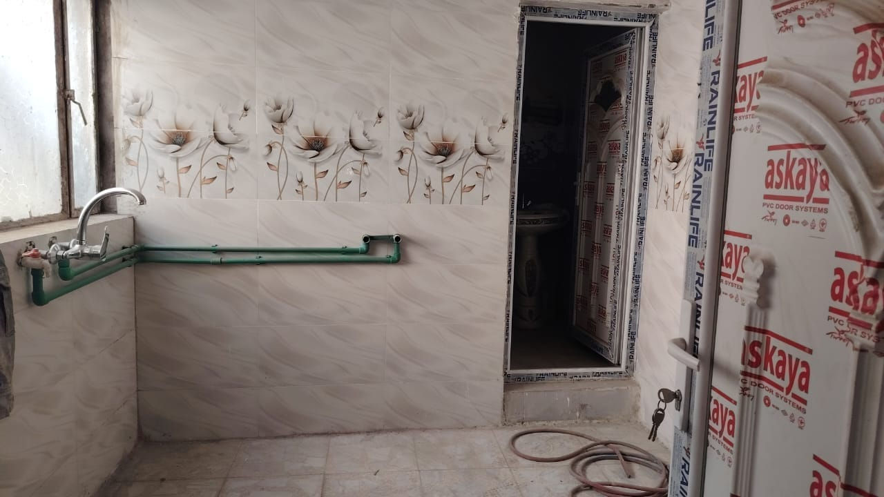 دار للبيع طابقين
١٣٠م الدورة حي المعلمين 
السعر ٢٤٠ باقي تفاصيل واتساب ***********
