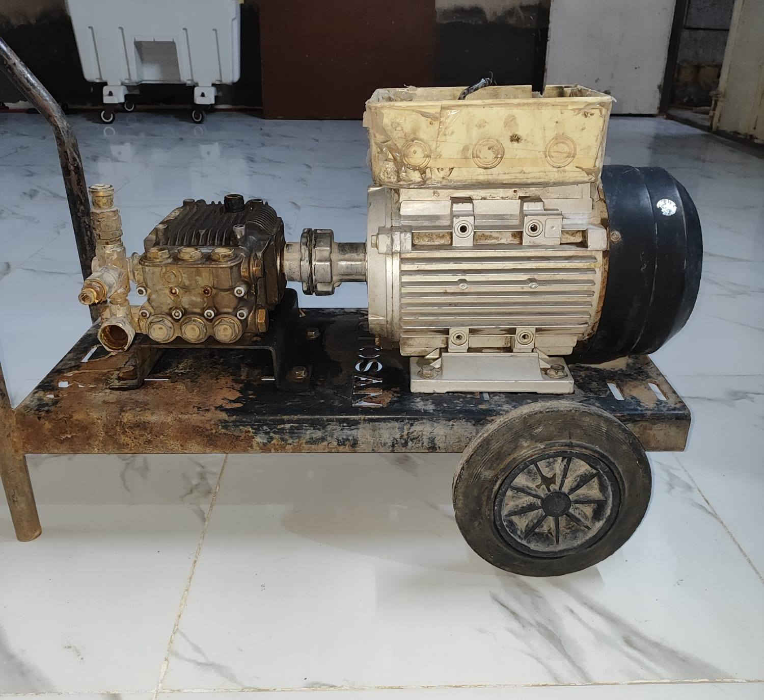 سلام عليكم ورحمة الله وبركاتة من رخصة الدمن المحترم مضغه غسل للبيع سعر 500بيهه مجال ***********
