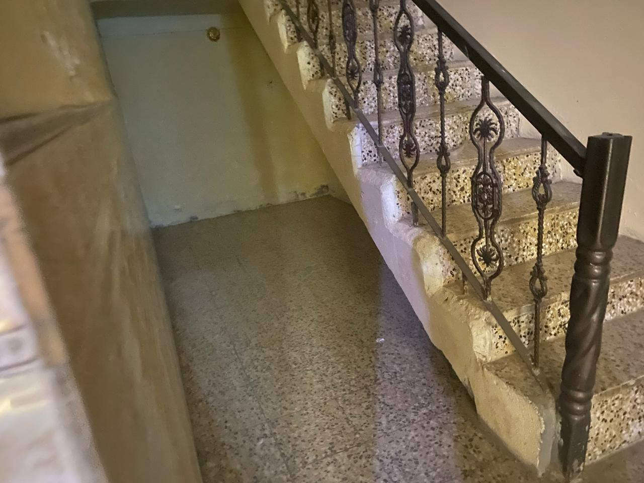 السلام عليكم
متوفر بيت مطلوب مبادره ٨٣مليون 
١٥٠متر بناء طابوق غرفتين نوم هول
استقبال ومطبخ السعر المطلوب ٤٠مليون
تطلوعه ابي غرق  حي المرتضى 
*********** مكتب المرتضى للعقار
