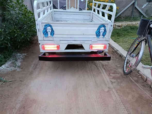 السلام عليكم ستوته للبيع موديل 2010 كلك اوراقه ضايعات عندي ستوته خير من الله كلها جديد اكسن جديد تايرات دبلات محرك يخبل محرك موديل 18 كهربايات كلها شغاله سلف هندر السعر 650 قفل مكاني بابل الحمزه الغربي رقم ***********
