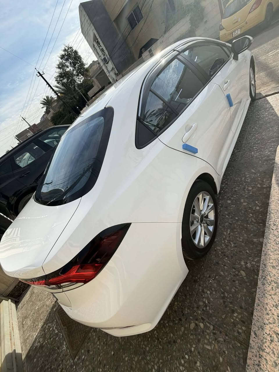 السلام عليكم كورلا صيني شكل الخليجي ماشية 30  مكفولة من الصبغ السعر 158$ وبيها مجال بسيط رقم بغداد باسمي مكاني بلعامرية مطلعيها زيرو ع ايد وحدة ***********
