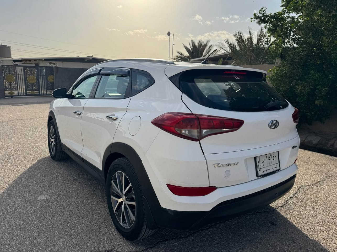 هونداي توسان وارد خليجي مديل 2016 رقم بصرة تحويل مباشر مكفوله من ضربه وصبغ باب مبدل اصلي فقط مواصفات تحكم ستيرن 4جهات اشاير بلمري مري شفط يدات نيكل ويل كب كروم حساسات كامره شاشه اندرويدسياره جاهزه بدون اي نقص السعر 162الاستفسار ع رقم*********** البصرة, العراق
