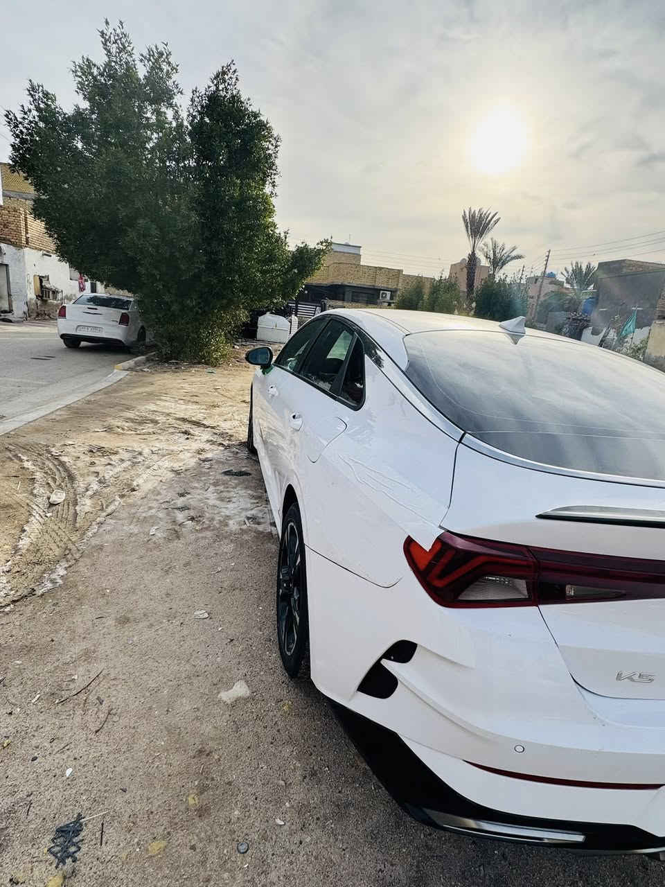 السلام عليكم
كي فايف 
K5 جيتي لاين 
موديل 23
سيارة أخت ألزيرو ما ماشية دخول جديد 
مواصفات لجيتي لاين معروفة فول مواصفات عدة الفتحة 
مكينة 1500 تيربو 
حادثها قبق جنطة وبيها بارد بطرف الجاملغ الامامي والبنيد شوية 
سيارة بدون رقم منفيس بأسمي 
مكان ناصرية مركز 
***********
