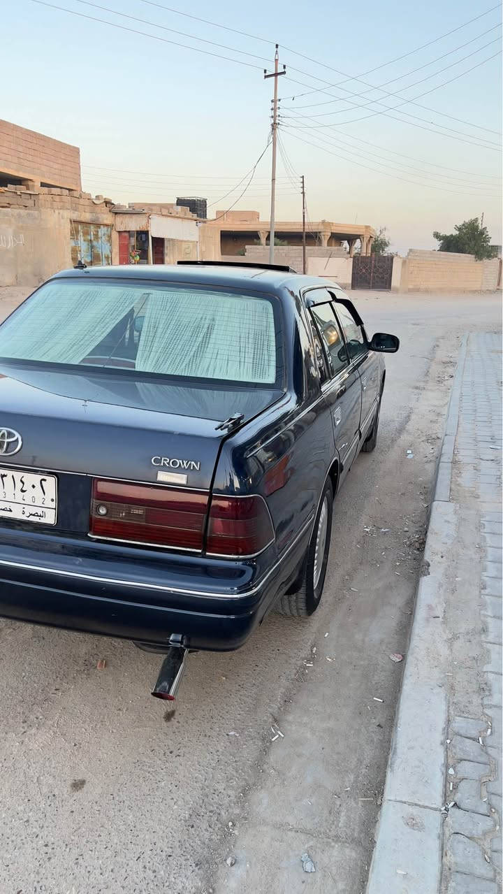 راس الثور موديل 2000 رقم بصره تحويل ثاني يوم سنويه لل 27 بشهر الخامس تنتهي يعني بعد بيها سنه كفاله گص ونقل واصوليات  السياره صبغ عام جماليه فقط بيها ضربه مدكر السائق ضربه خفيفه ومرجعينها مكينه كير تمام نقصها بس تبريد غاز وشد خراطيم الهوه مال التبريد فقط يعني يكلفك 200 الف يطيح من السعر سعرها 90 ومجالها قليل *********** مكانها البصره البصرة, العراق
