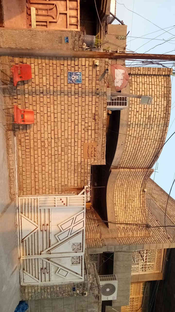 بيت للبيع // المساحة ١٥٠م 
المنطقة // حي الرحمة قرب مطعم بسام 
المعلومات // بيت طابق واحد ما بي اي نق و البيت عالي عن الشارع البيت ( طابو صرف سند منفرد) 
السعر // ١٧٠ او بي مجال 
الرقم ( ***********)
