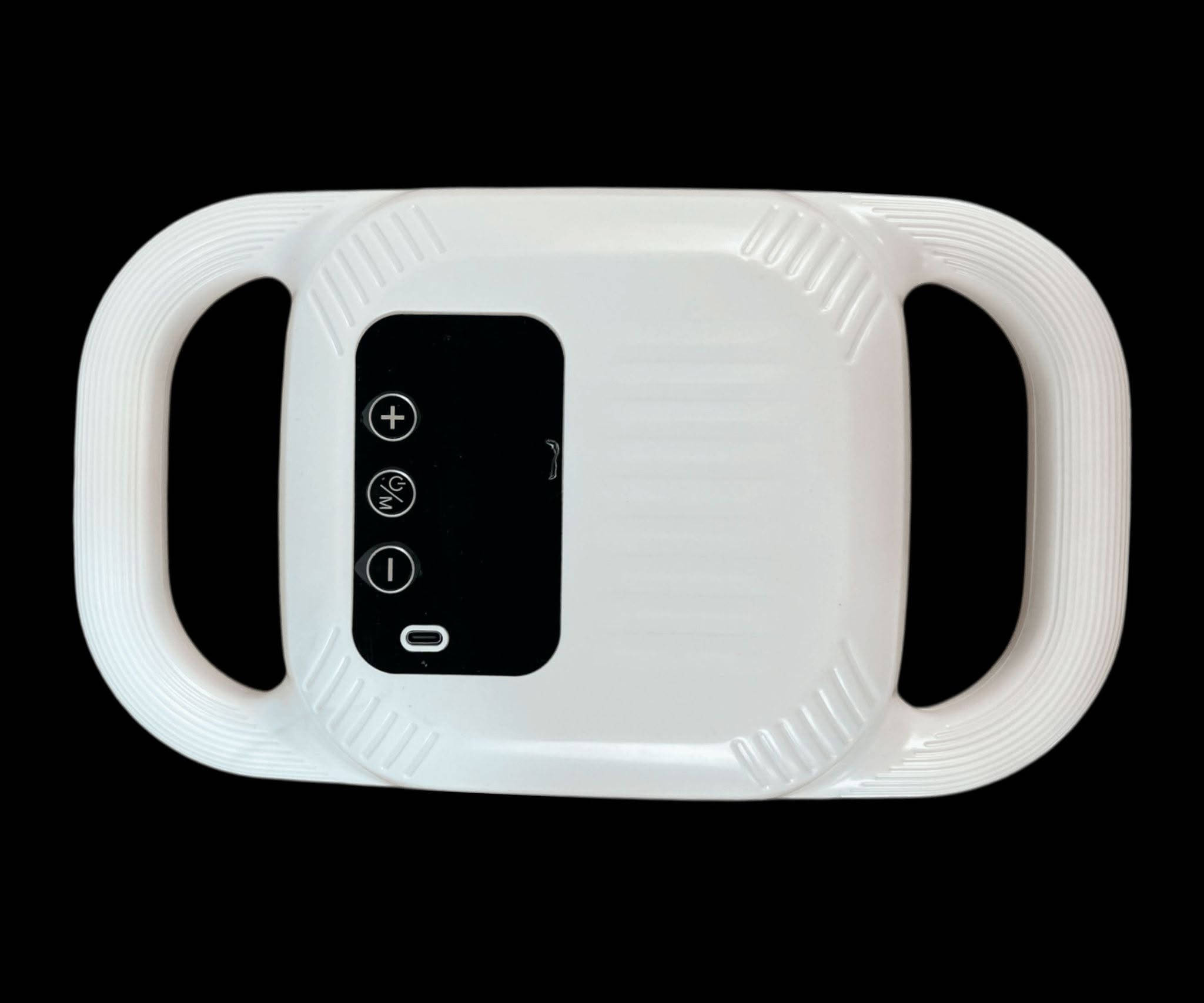 جهاز تدليك

الاستخدامات

جهاز Six-Headed Massage Gun HH-008 مصمم لتقديم تجربة تدليك احترافية تساعد على استرخاء العضلات وتخفيف التوتر والإجهاد.

مثالي للاستخدام بعد التمارين الرياضية لتقليل آلام العضلات، كما يمكن استخدامه في المنزل أو المكتب لتحفيز الدورة الدموية وتخفيف التشنجات العضلية.

المميزات

يتميز الجهاز بمحرك قوي بقدرة 15 واط يوفر تدليكًا عميقًا وفعالًا لتخفيف التوتر في مختلف مناطق الجسم.

مزود بستة رؤوس تدليك مصممة لاستهداف مناطق مختلفة من العضلات وتحقيق تجربة تدليك شاملة.

يعمل ببطارية 1500mAh قابلة لإعادة الشحن عبر منفذ USB Type-C، 5V1A، مما يجعله مريحًا للاستخدام في أي وقت دون الحاجة إلى توصيل مباشر بالكهرباء.

يأتي بتصميم مريح وسهل الاستخدام مع مقابض جانبية توفر تحكمًا أفضل أثناء التدليك.

يتميز بحجم 28× 16× 12 سم، مما يجعله خفيف الوزن وسهل الحمل والتخزين.

الملاحظات

للحصول على أفضل أداء، يُنصح بشحن الجهاز بالكامل قبل الاستخدام الأول، وتجنب تشغيله أثناء الشحن.

يجب استخدام الجهاز بحذر على المناطق الحساسة وعدم الضغط بشدة لتجنب أي إجهاد زائد على العضلات.

يُنصح بتجنب استخدام الجهاز لفترات طويلة متواصلة لمنع ارتفاع درجة الحرارة.

صنع في الصين وسعر 19وتوصيل جميع محافضات


**إذا كنت صاحب هذا الإعلان وتريد حذفه لأي سبب، رجاءا أرسل رسالة إلى الدعم الفني**