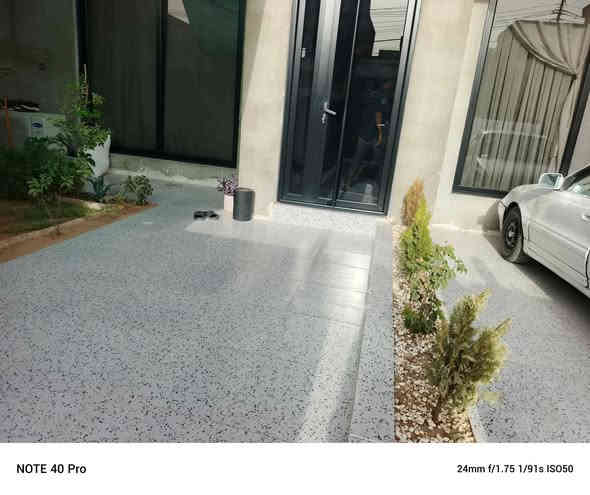 #دار للبيع:-- مساحة 200م🔐
#موقع:--بنجاعلي خلف جامع ايمان 
_________
#فرع عريض 
#بناء فول مواصفات
#٠نظام دكت مركزي
#فول سيراميك
________
محتويات 
# غرفتين نوم+مطبخ+هول +استقبال +صحيات 
_______________
سعر 72مليون بي مجال
__________________
للاستفسار اتصال عالرقم
 ***********
***********
