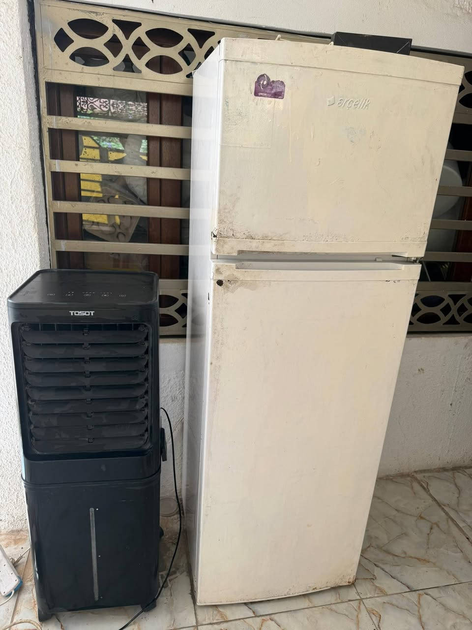 سلام عليكم للبيع غراض منزل مستخدم كلشي شغال بيهن

 العنوان طريق بغداد

***********

رجاء اذا مو شراي لا تدخل ودور حاجه ب الف
