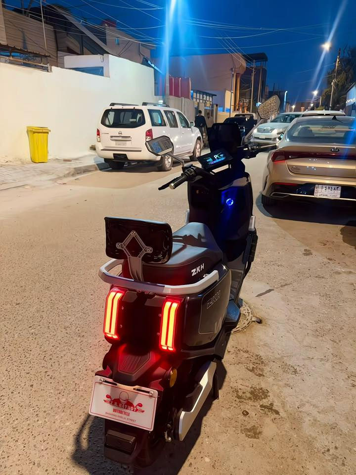 🔴 الصاعقة 2026 للبيع 🔥
🔴الصاعقة 2026🔥
دراجة شحن الصاعقة 
اللون مميز
 بنفسجي على ازرق 
من ماركة هاوجي zkh  دراجة جديدة 
3 سرعات سريعة جداً 
ماشية بالشاشة 1500 يعني دراجة جديده
تمشي بالشحنة الواحده 55 كيلو 
6 بطاريات 32 أمبير 
72 فولت 
نضام ال P
نضام الرجوع للخلف R 
نضام مثبت السرعه  
نضام حساسات جانبية وخلفية ومانع للسرقة 
تشغيل سويج وبصمه بصمتين وسويجين تشغيل عن بعد 
گلوبات عالي ناصي قوي جداً 
أشاير يمنى يسرى 
الكهربائيات كلهن شغالة 
هورن عالي
مرايات
صندوق كبير داخلي 
الملف 2000 حقيقي 
🔴السعر : 900 الف وبيهة مجال شي قليل للشراي 
العنوان : البصرة : الامن الداخلي
الرقم : ***********
