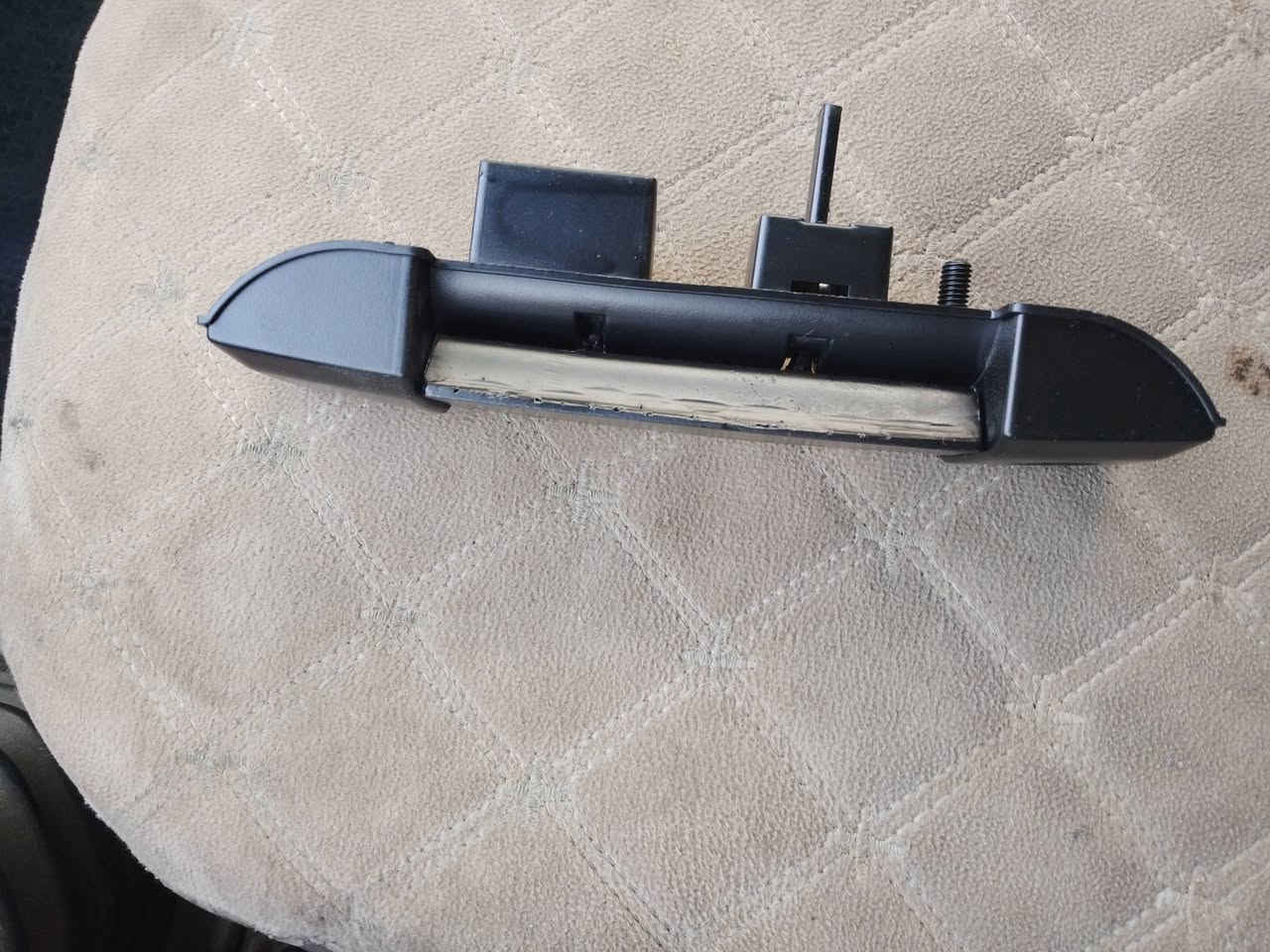 السلام عليكم اخواني توفرت يدت باب اسلايت منغولي وبريجو حديد حديد ضمانك مفتوح السعر  30الف رقم الهاتف *********** أبو رضه
