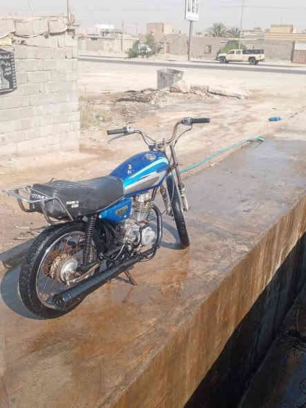 السلام عليكم دراجه ايراني للبيع كلك كلك كلك العنوان البصره الهارثه السعر ب 200 و بيهه مجال حك الجيه
