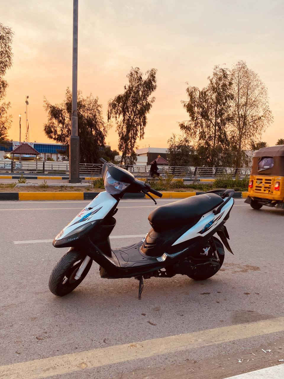 السلام عليكم 
ماكس عدله للبيع فقط
نظيف كلش مثل مشوف
كهربائيات شغالهة كلها
صلنصه fm
سلف هندر
رايدها 500 وبيهه مجال 
رقمي *********** موجود واتساب
مكاني التحرير
