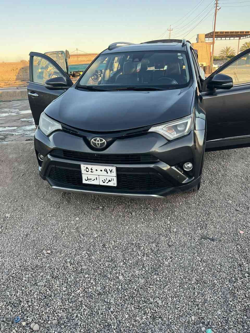 السلام عليكم شباب راف فورXLE موديل 2018 ضرر بنيد وجاملق ايسر كير محرك تبريد شرط كله
السعر 145 وبيه مجال بيع او مرواس حسب القناعه 
***********

