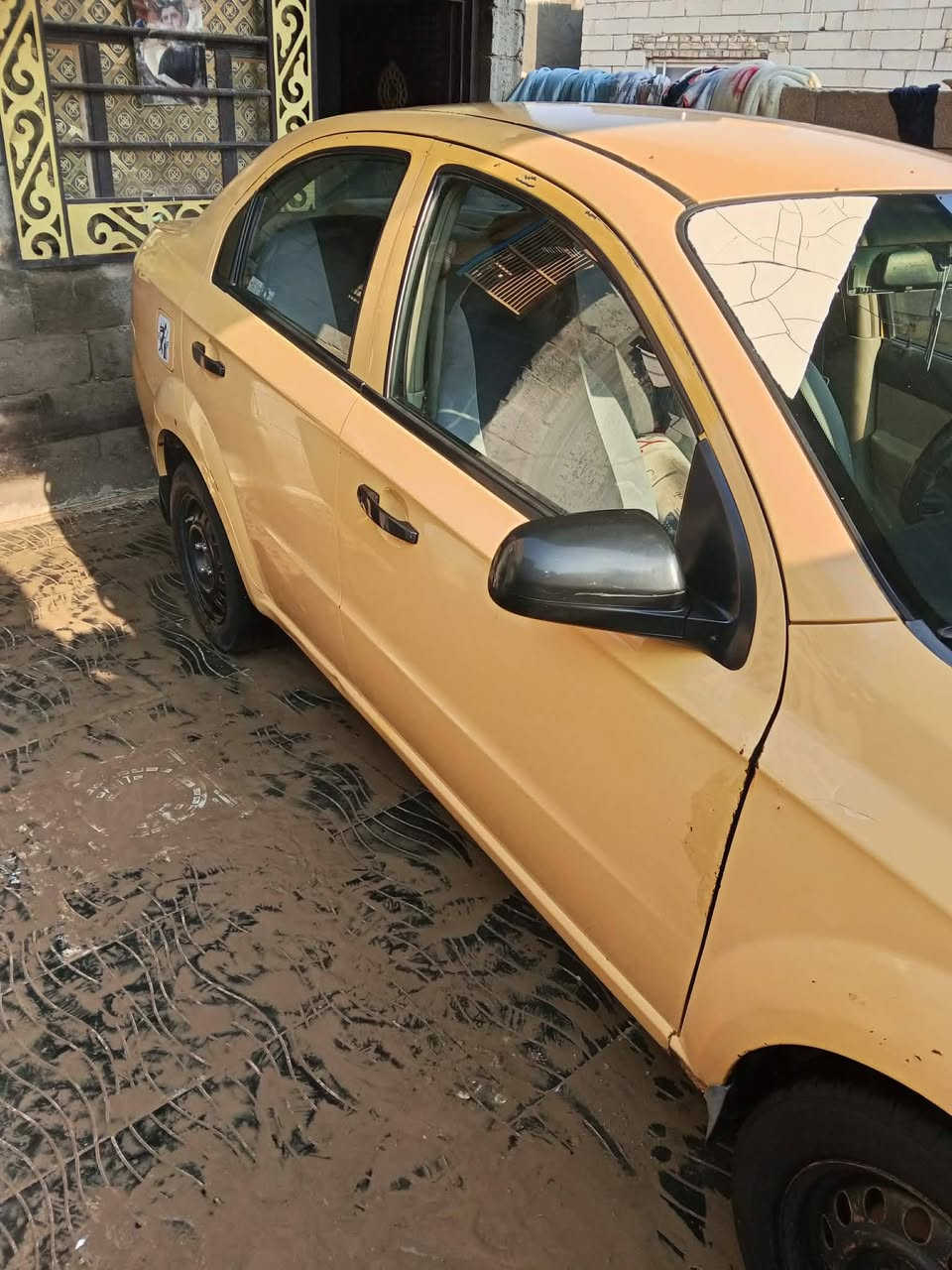 افيو للبيع موديل ١٠ السياره بيه الباب مصبوغ الخلفي فقط السعر 50 للاستفسار ***********
عنواني ديوانيه

