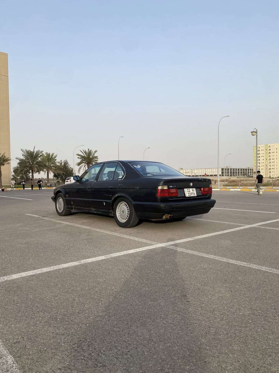 BMW 535i
للبيع او المراوس بي ام 535 بليتة وسنوية بت امها 35
1988وارد يابان 
السيارة بأسمي تحويل ثاني يوم 
رقم جديد هزة لل26 
تبريد وي لسويج منظومة كاملة جديدة
ملاحظة السيارة مكفولة من الضربة القوية والحادث  
معجون بالصندوك وبالقمارة شي قليل 
صفاحها موس 
السيارة باقيه عال صبغ 
كير خفاش ZFمال كصة 
محرك جديد مال كصة 
اكسل خفيف 
تخم تايرات نظاف 
كهربائياتها كلها شغالة 
غرفتها 75%
مڪاني بغداد بسماية 
السعر خاص رجاءً للأستفسار اكثر اتصال متواجد
رقمي ***********
