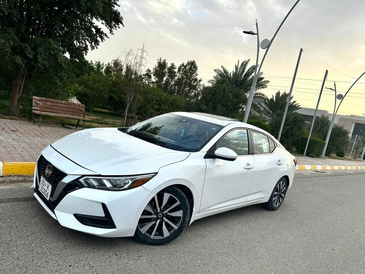 السلام عليكم….
للبيع بسعر مناسب جدا 124$ اعتذر عن الاقساط والوعده
نيسان سنترا 2021 SV لون ابيض (ثلجي) فول مواصفات 1/1 بصمة وسلايت رقم سليمانية انكليزي (21) سنوية جديدة لغايه 2030 وهزة جديدة شرط التحويل…
سيارة بيها صبغ بنيد فقط والباقي مكفول… بدون دواخل بدون ايرباك …. 
سيارة جاهزة بدون اي نقص…
محرك 4/2000 سلندر … محرك مامفتوح…. السيارة ماشية 69KM….
شرط محرك وكير وصدر وكهربائيات وتبريد وتدفئة وتخم تاير سيارة جاهزة من كلشي….
مواصفات SV فول مواصفات 1/1 بصمة وسلايت وداخل مشمشي وكشنين كهرباء وكشانه تدفئه واشاير بالمري وحساسات ومري شفط وبعد بيها اهواي مواصفات مايحتاج اذكرها….
العنوان/ صلاح الدين/ تكريت/ القادسية….
السعر 124$ اعتذر عن الاقساط والوعده….
للاستفسار ***********
***********
