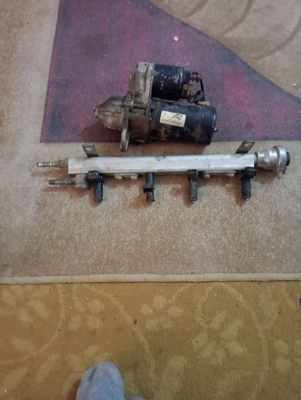 غراض سايبا للبيع مكاني الحسينيه يم الجسر ***********
