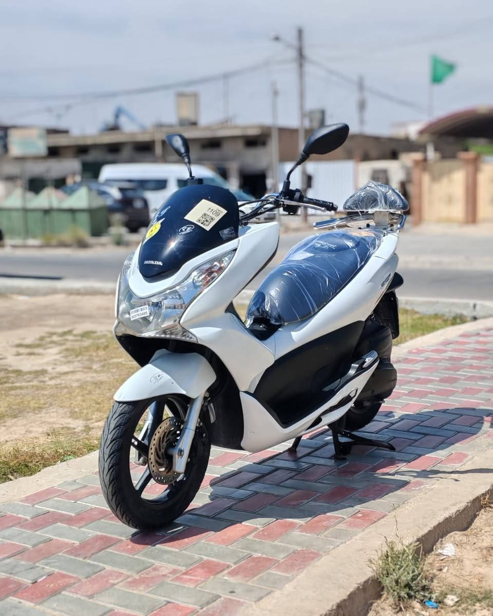 سلام عليكم....
دراجة (PSX)...(جيل الاول) ياباني🇯🇵 رمبة
🛵للبيع  ماشية (57)
دراجة شلعه معدل كهربائيات كلهه شغاله 
دراجة جديده  بلادية
أي نقص مابيهة
جيب فيتر وتعال افحص
العنوان بغداد مدينه الصدر قرب مطعم ليمونة🍋 الاستفسار الاتصال على الرقم 📞 ***********
