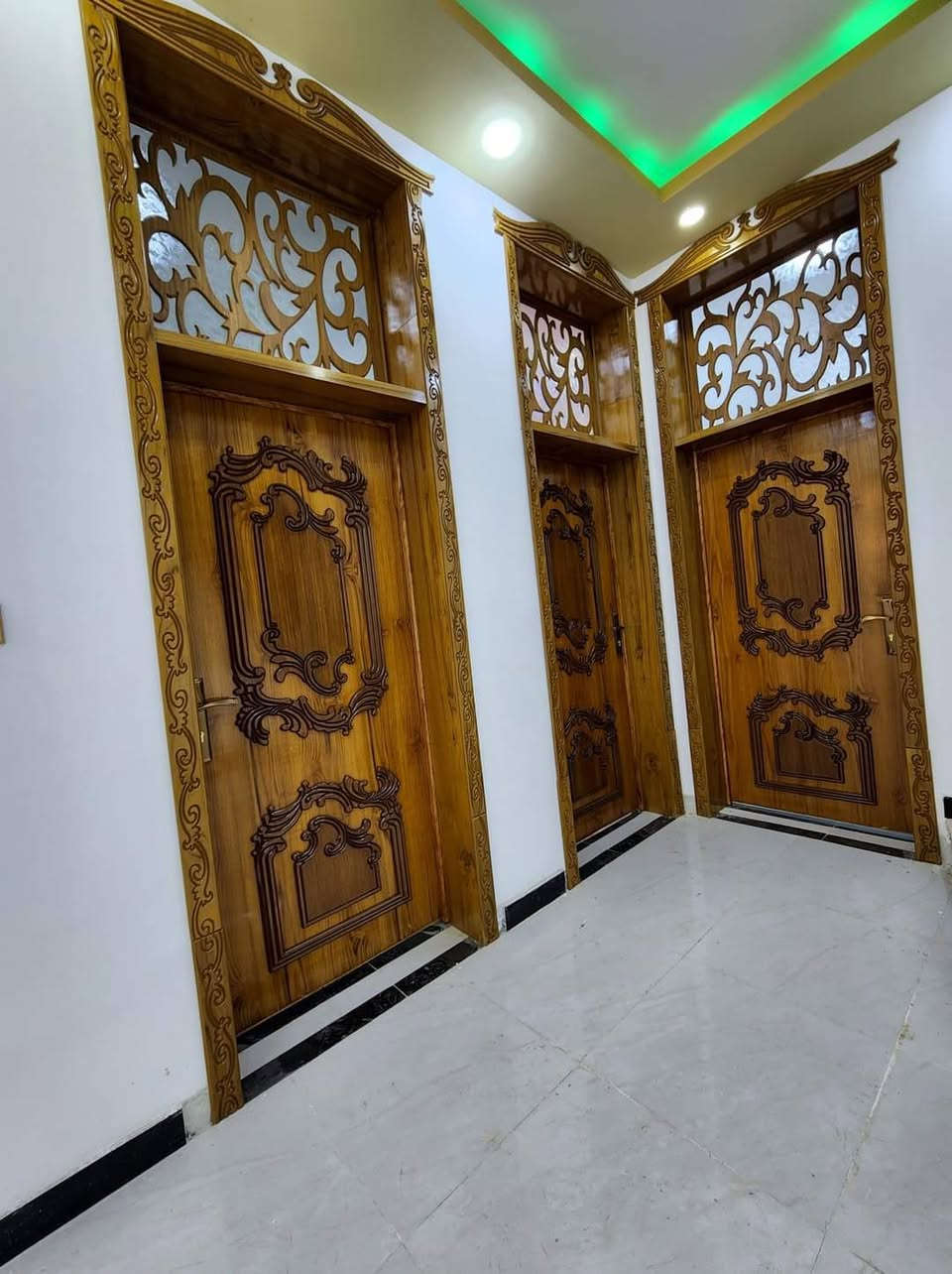 بيت للبيع 🏛️

📍 العنوان : ام الخيل الثالثة، قرب حولي ام الخيل ✅

📈 المساحة : 100 م واجهه 10 م والنزال 10 م 

الدار ركن ✅

يتكون من طابقين كونكريت مُسلح 

- غرف نوم عدد 3
- دورات مياه عدد 3
- صالة عدد 2
- استقبال
- مطبخ

⚠️ السعر : 199 مليون 

☎️ للاستفسار اكثر اتصل على : ***********

أو

📍 زيارة مكتبنا الكائن في : خدمي الجزائر، مقابل المصرف الاهلي العراقي

📤 مكتب أحمد صبري للعقار والمقاولات العامة
