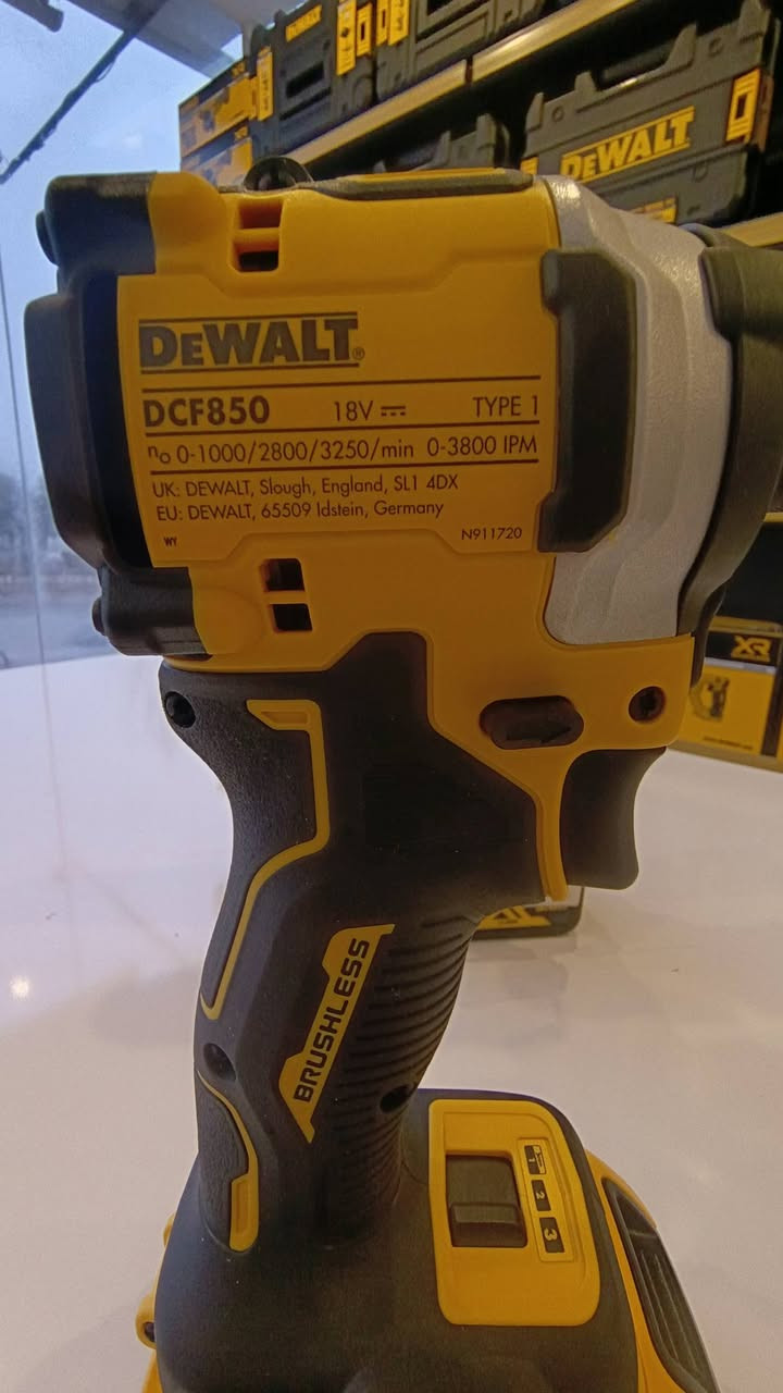 Dewalt
***********
