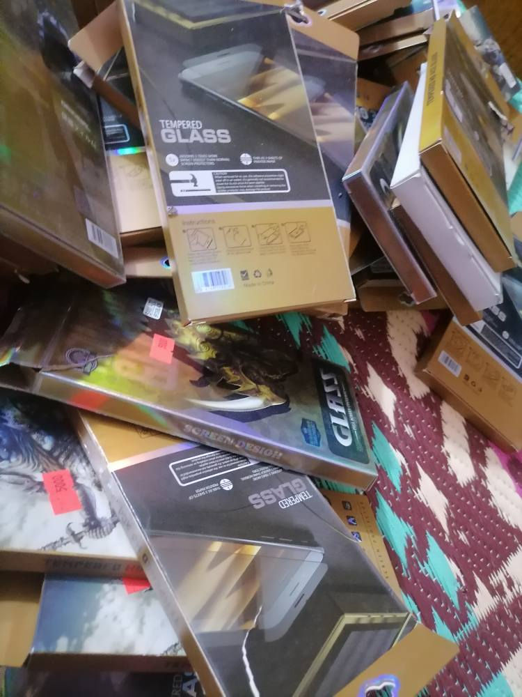 سلام عليكم شباب عندي غراض كفرات ولزكات ستان عرض استان وسوارات مال ساعه ابيعن شلع اليفيدنه يخابرني ***********
