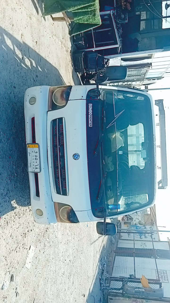 سلام عليكم شباب للبيع سيارة مكفولة مكينة وكير وكسن وشاصي ورقم شاصي  تحويل ثاني يوم بسمي  مكاني بغداد شعلة سعر ٧٢ وبية مجال قليل الرقم ***********

