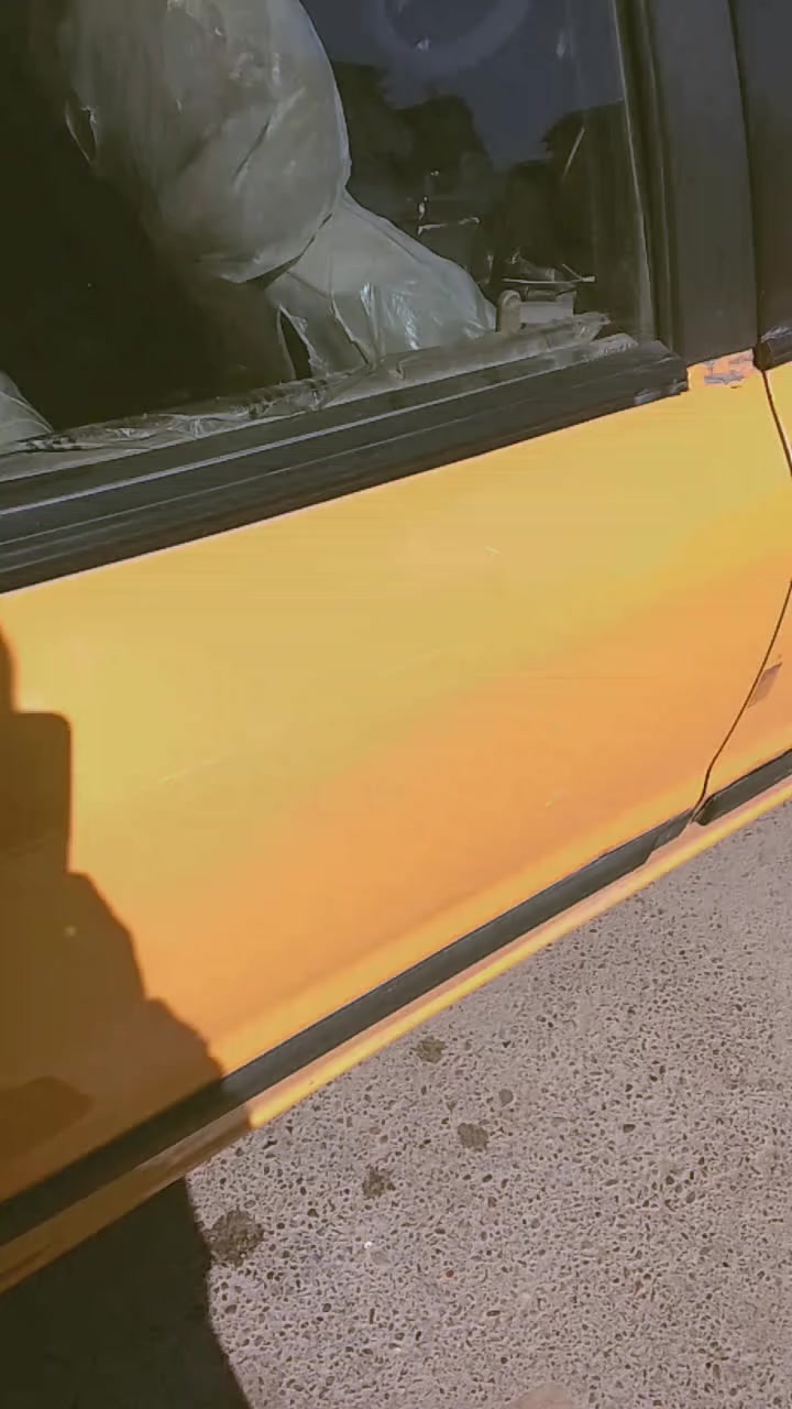 السلام عليكم سمند صفره موديل 11رقم بغداد انكليزي السياره كلها جاهزه تبريد ثلج مكينه كير خير من الله صدر جديد السياره/جاهزه من كل النواحي/ شواصي انضاف السعر 35 ورقه وبيها مجال حك الجيه العنوان بغداد غزاليه 
***********
