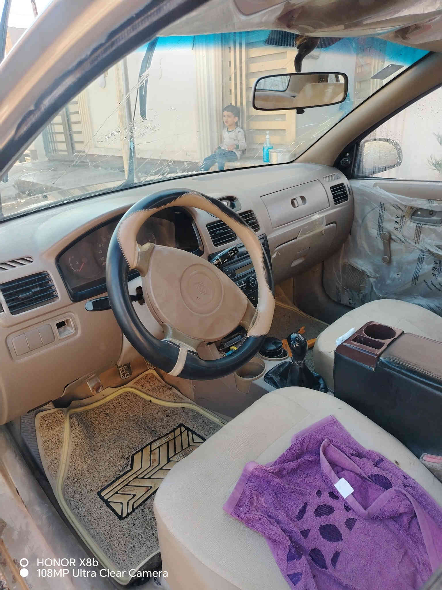 كيا ريو 2004 للبيع مكينة 1600 الاقتصادية نقصها ب باور ستيرن وتبريد كير عادي كهربائيات شغاله
مكان حي الجهاد سعر 40 وبيها مجال للاستفسار الاتصال ***********
