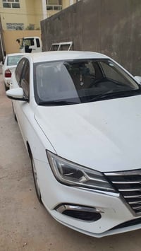 ام جي 5 موديل ٢٠٢٤ نص مواصفات ماشية ١٠٣ الف السيارة مكفولة السعر ٩٩ ور...