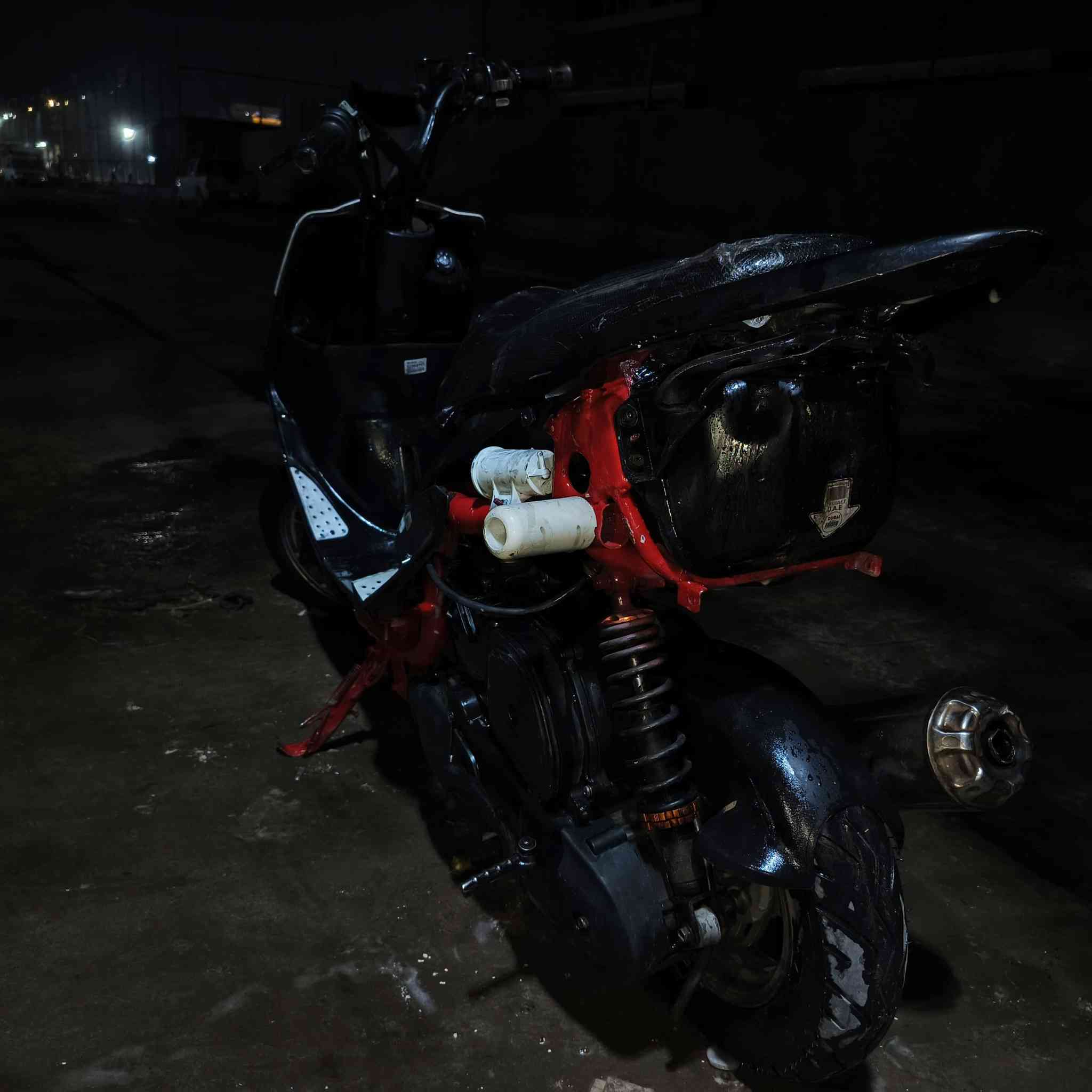 السلام عليكم ماكس عدلة شغالة سلف وهندر نكره لانضوح لاتبخير لاتنقيص مكينه اقل مايقال بحقها ناعمه اي صوت مابيها دراجة بيها صجميه اصلية وصدر اصلي وبيها ويالة امامي وخلفي رياضي ودبل خلفي RGS وكلجات رياضي دراجة ناعمه حيل وشلعتها كلش قوية سعر الدراجة 375 وبيها مجال رقمي *********** مكاني بغداد الشعب
