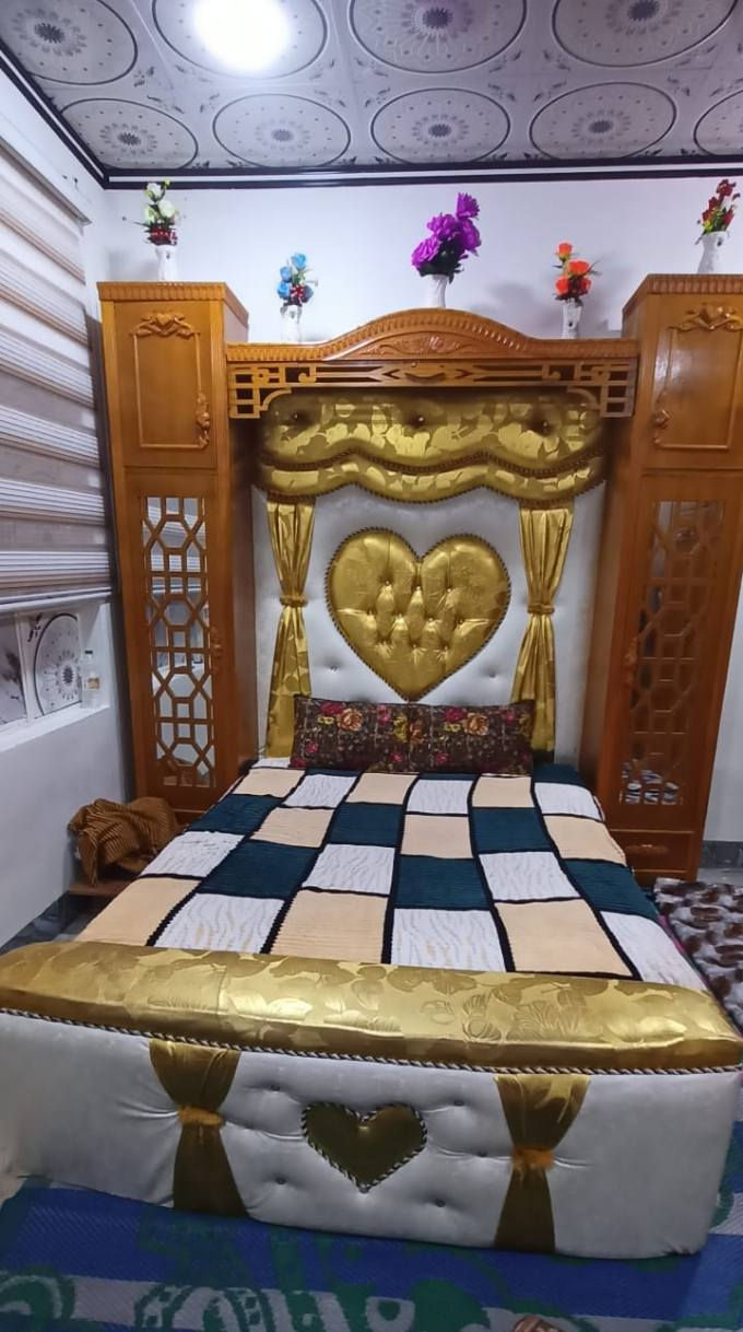 غرفة نوم صاج خشب ثقيل نضافتها حيل زينه سعر 900بيها مجال ***********شراي اتصل

