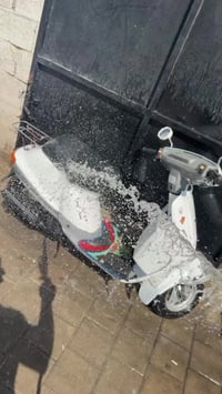 منت للبيع ماشيه 11الف جديده الدراجه عنواني بغداد الاتصال فقط 077176743...