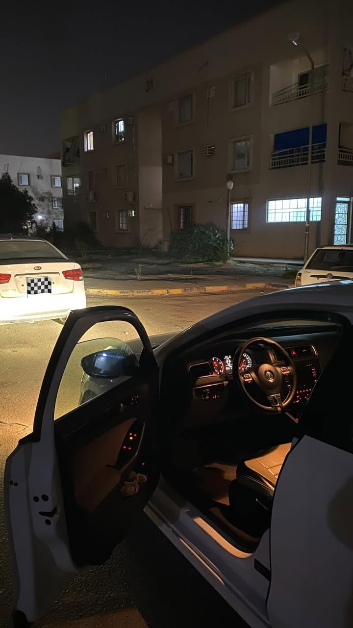 فولكسفاغن جيتا 2012
الماني ، وارد خليجي مكينه 4V
فتحة ،حساسات 
ماشية 200 الف 
السيارة حلوة وجديدة بيها جاملغ امامي واحد فقط 
ودحجات بسيطات بالبدي 
رقم نجف الجديد (انكليزي)
السعر 105 وبيها مجال 
مكان السيارة نجف


**إذا كنت صاحب هذا الإعلان وتريد حذفه لأي سبب، رجاءا أرسل رسالة إلى الدعم الفني**