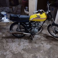 دراجة بدون للبيع السعر 375 وبيه مجال دراجة غرضها كله جديد ماعده المحرك...