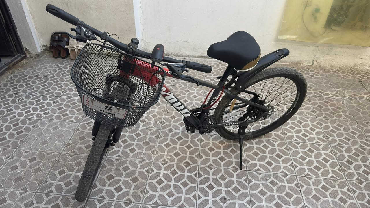 بايسكل للبيع نظيف جدا استعمال قليل *********** مكاني الغزالية الهياكل
