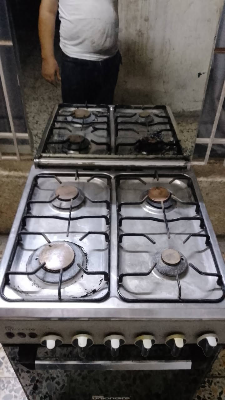 طباخ شغال ابيع 45. الف ماكني حي العامل .
رقمي ***********
