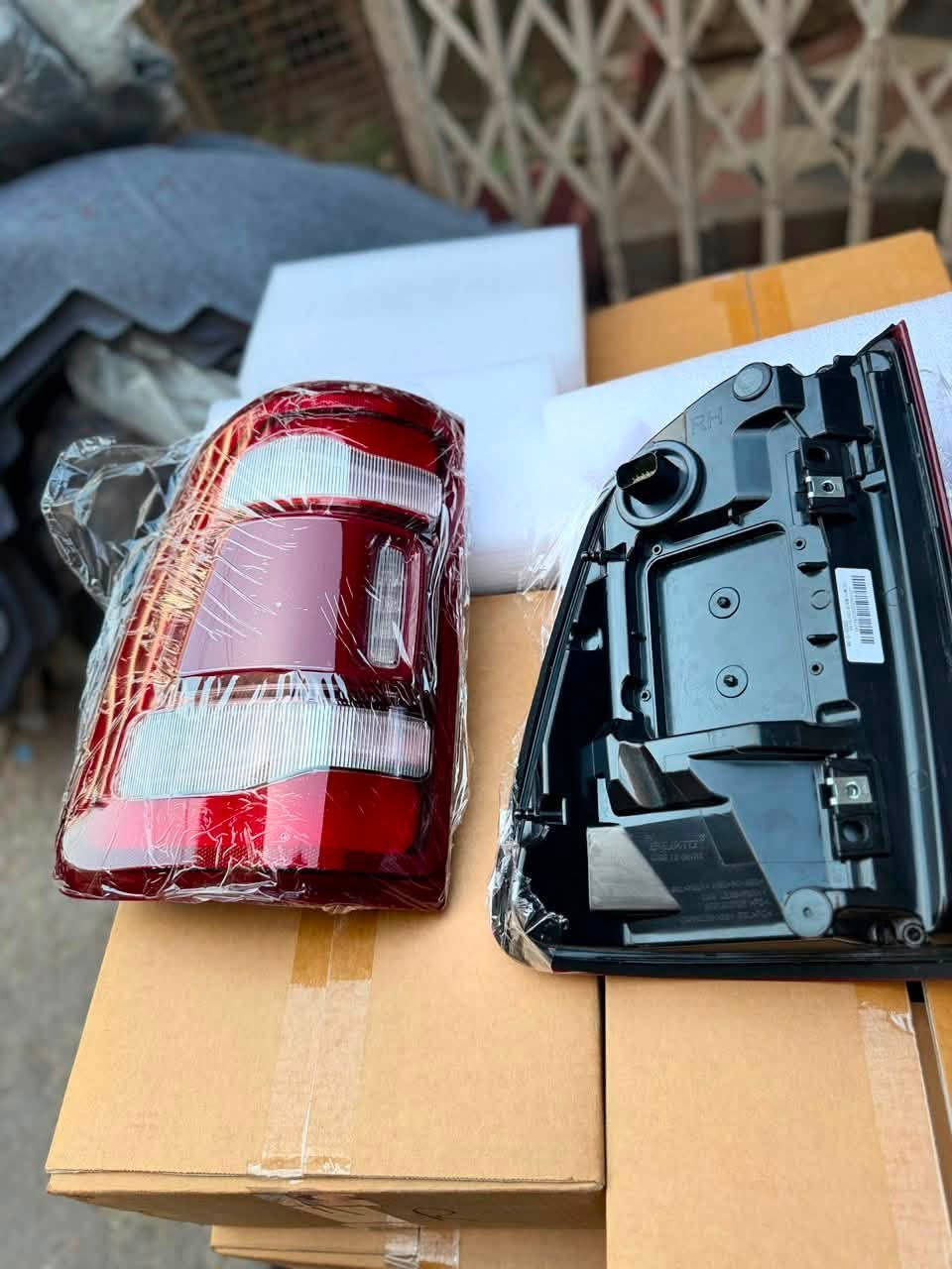 محل تيسير يوكن 

قطع غيار سيارات امريكي 

العنوان : بغداد سنك مقابل كراج طوابق 

محل تيسير يوكن 

وصول وجبه جديده 

بك لايت لد بدون رادر (احمر) 

رام 2019-2024

*********** 
متوفر خدمه توصيل لجميع المناطق والمحافظات
