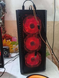 🔥 كمبيوتر ألعاب / تصميم قوي للبيع 🔥 💻 المواصفات: المعالج: Intel Xeon E...