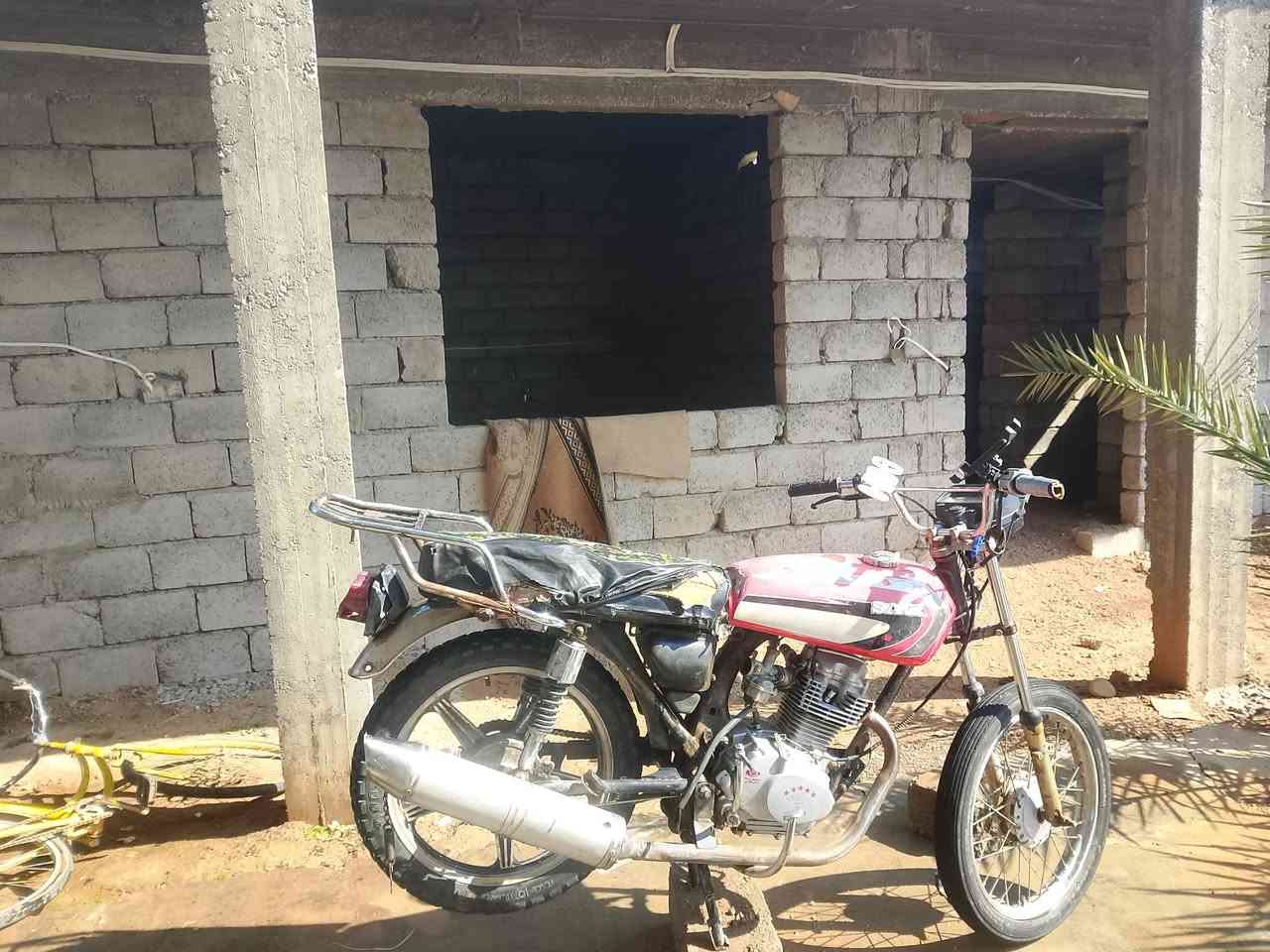 سلام عليكم موطور البيع شرط هندر وحد ننضافه فول ***********
