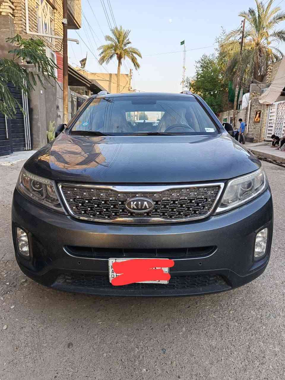السلام عليكم للبيع سورنتو ١٤خليجي  رقم واسط مكينة اربعه ٢٤٠٠مكفولةوكير مكفول ماشية ١٧٣جاهزه بيها فقط جراد بالجنطة قليل يم العلامة مأشر عليها تخم تاير حداديه مرايات شفط حساسات اماميه خلفيه سبعه راكب تبريد ٣قطع  بردات خلفيه بلادي السعر ١٥٥وبيهامجال قليل استفسار خاص او اتصال ***********
