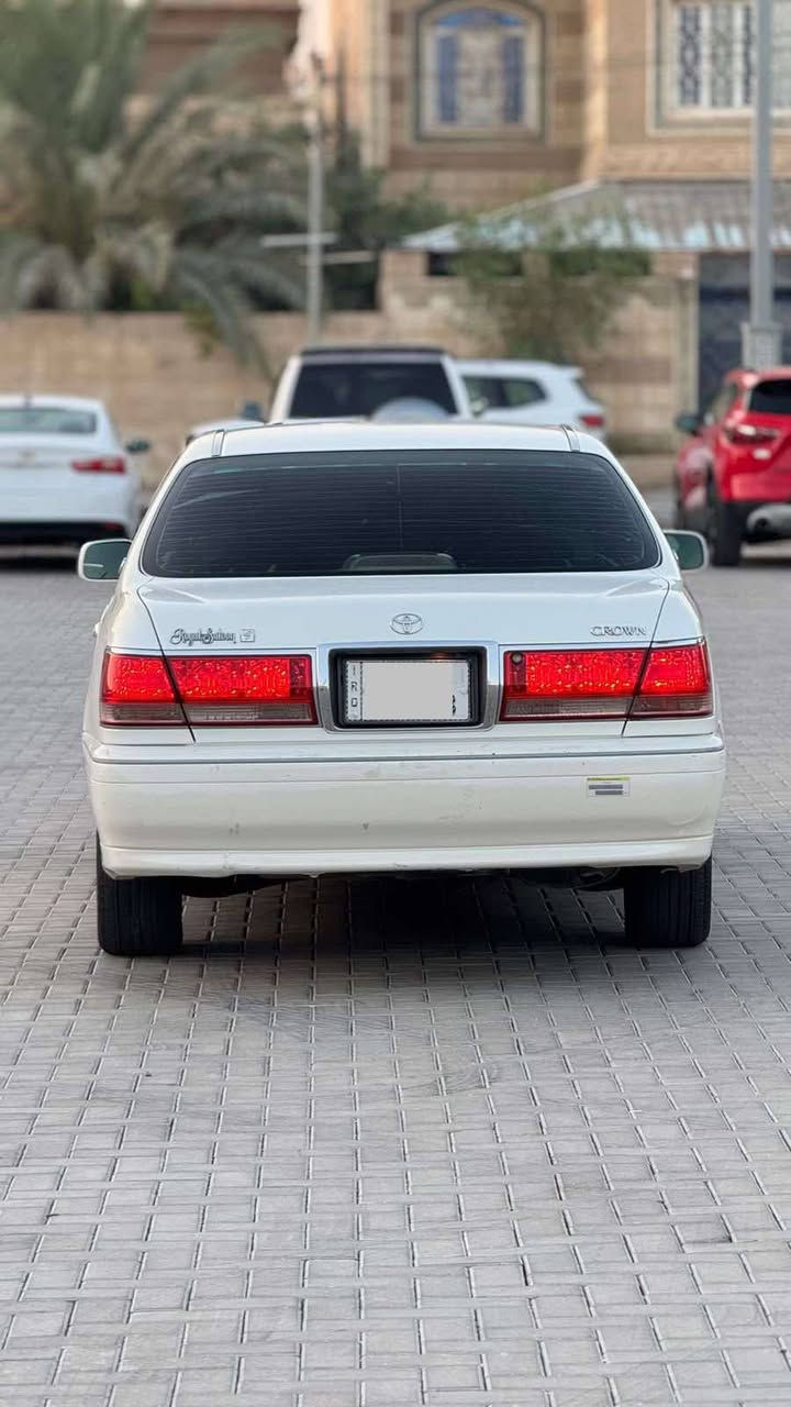 تويوتا كراون ملكة موديل 2001 بسعر مناسب
مشروع وطني تحويل ثاني يوم
 قرار 48

الـــــــــــــسعر : اكتب رقم 1

4 دكم كرستال اصل
برده ولاثلاجه
تحوير نجف فوك وجوه
كلشي بيها شغال
مكينه D4 الجبير
جاملغ صبغ من اليابان

مكان السيارة: البصرة 
رقم صـــاحب سيارة: *********** واتساب

لعرض سيارتك على الصفحة بنفس الطريقة راسلنا
