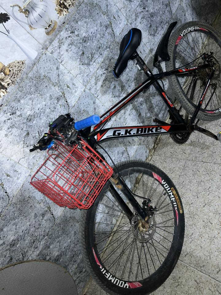 سلام عليكم بايسكل للبيع مانقصه شي ب٧٥وبي مجال مكان بغداد شعب 
***********
