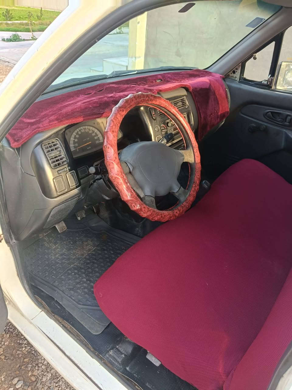 سلام عليكم مستبوشي 2006 رقم بصره انكليزي سنويه لل30 مكينه وكير جدد بخاخ حداديه 100 /100 سياره مكفوله من الضربه بيه مكانات صبغ سياره جاهز من كلشي
السعر 77 بيه مجال بسيط / مكاني البصرة 
اتصل ***********  بيع فقط
