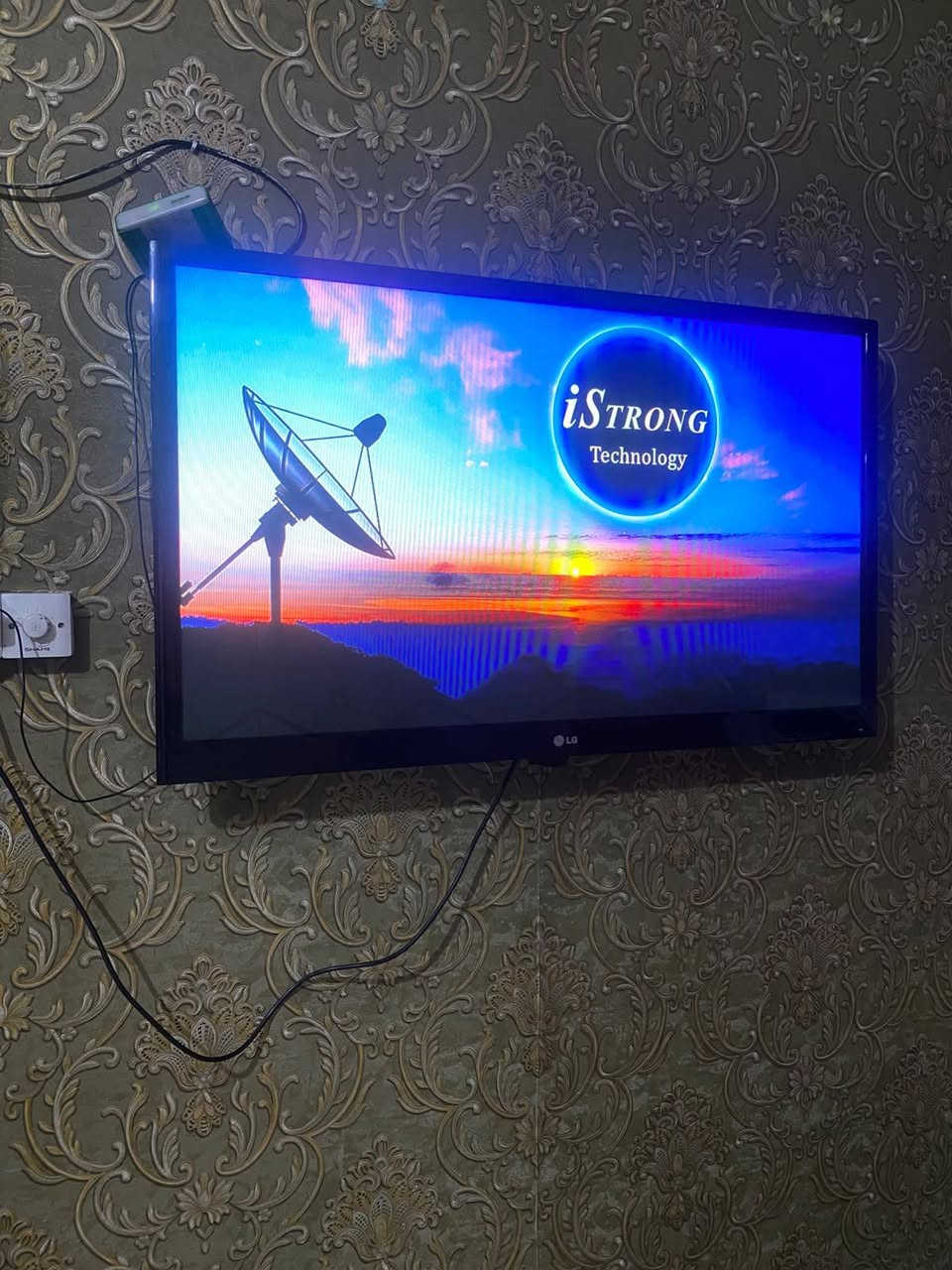 سلام عليكم بلازمة للبيع شركة LGحجم 43انج نوع LCD الاستفسار  على هاذا الرقم ***********
