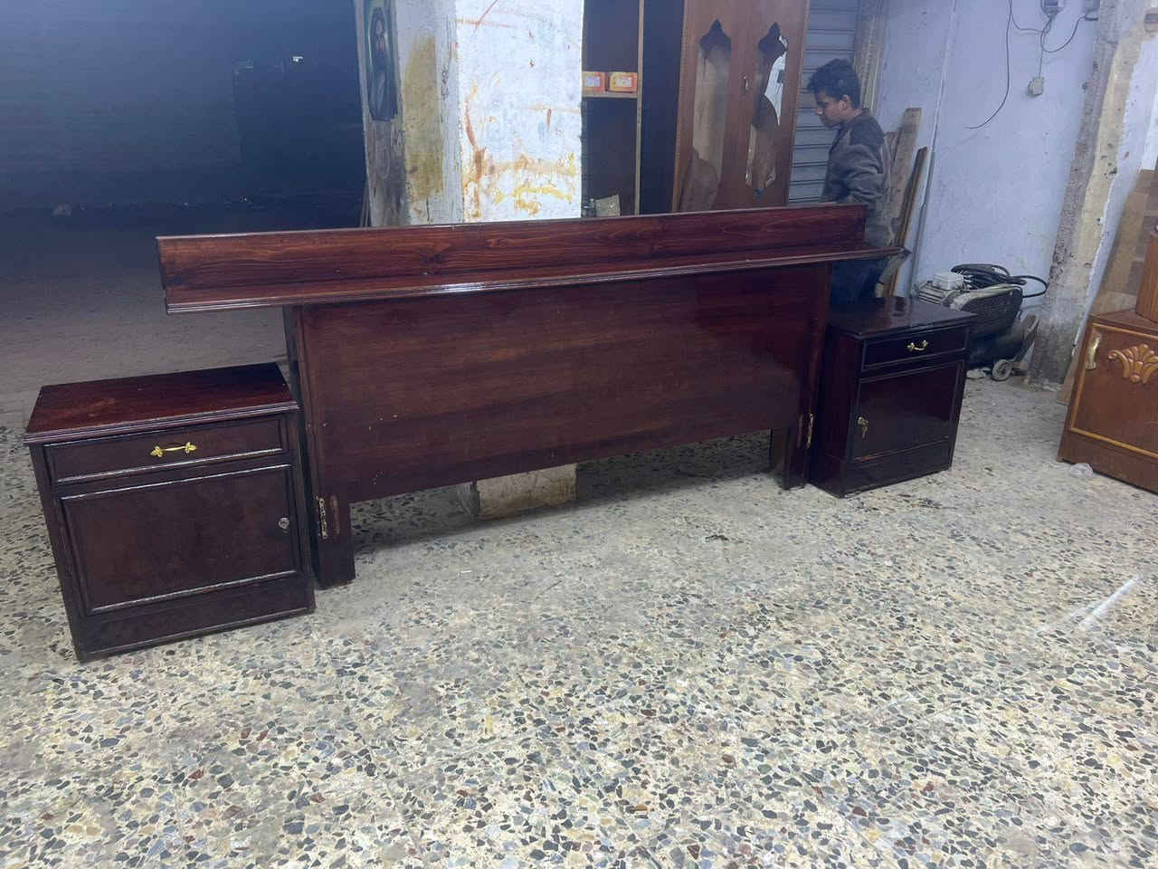 كلش مناسب مسخدم اكو توصيل متواجد وتساب اشتري كافت الخشاب صعدو المنشور ***********
