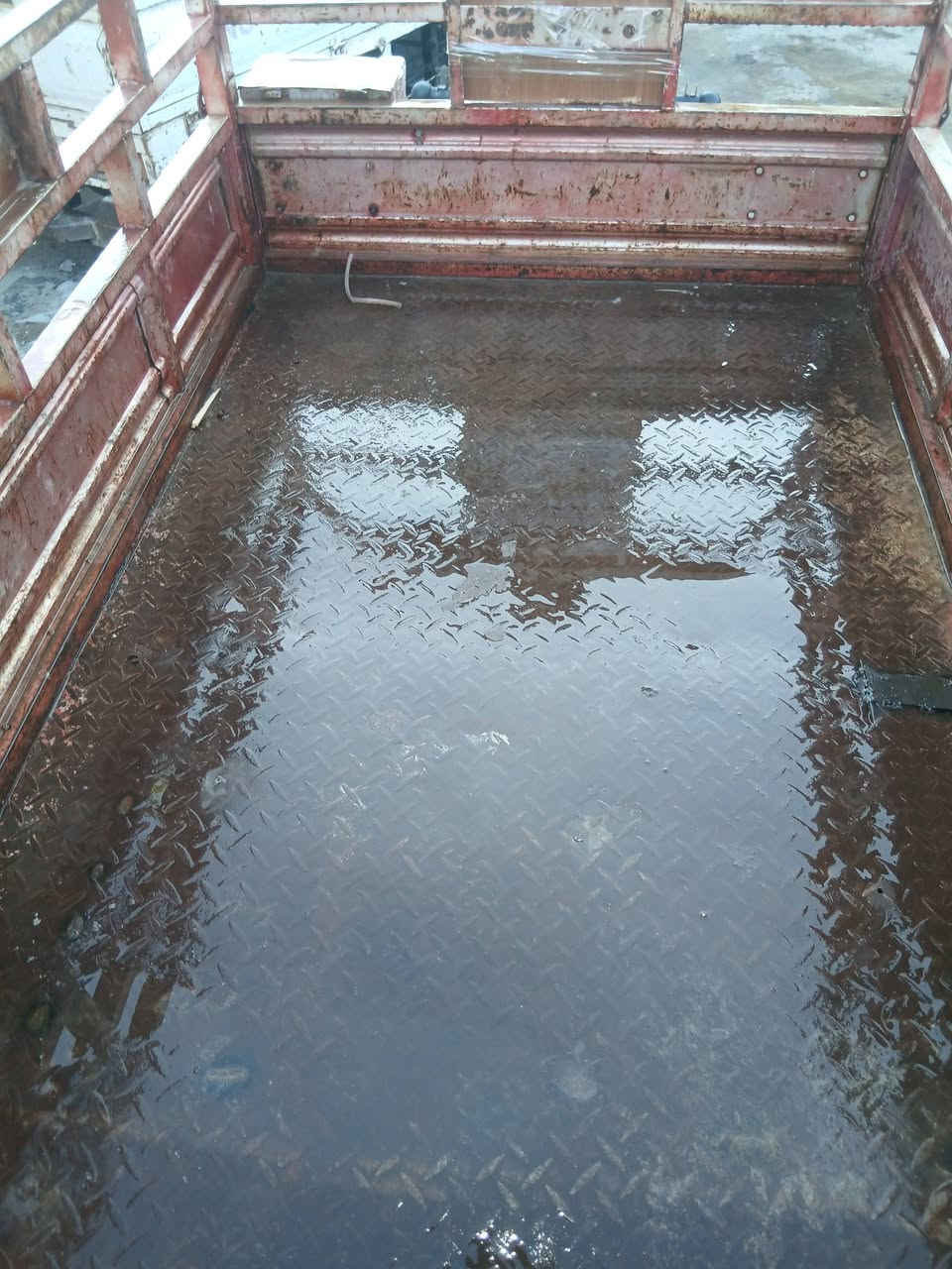 سلامو عليكم ورحمة الله وبركاته ستوته ام طير مديل ١٨ محرك ممفتوح ستوته خير من الله محرك جديد ستوته صوليه ومسجله بل مرور عدي كتاب فقدان بل وراق مالتها سعرها ٧٥٠ وبيها مجال مكان  بعقوبه لمفرك غير متواجد عل انت شراي يتصل وبل خدمه ***********
